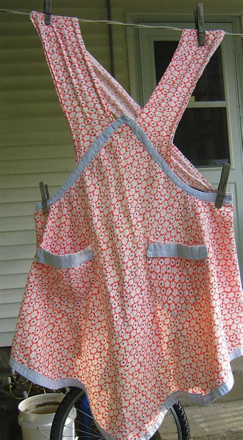 Vintage Feedsack Apron Full In 2023 Aprons Vintage Apron Sewing Aprons