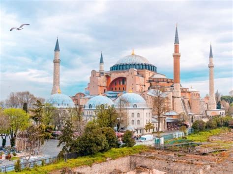 Rekomendasi Wisata Masjid Terindah Di Turki Yang Wajib Dikunjungi