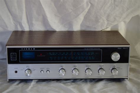 Fisher 122 Stereo Receivers