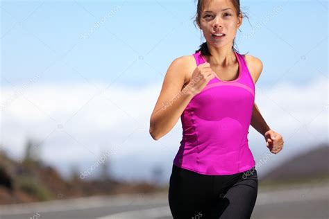Woman Runner Training For Marathon Stock Photo By ©maridav 22312355