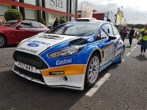 Primeras Fotos De La Decoración Del Ford Fiesta R5 De Pedro Javier