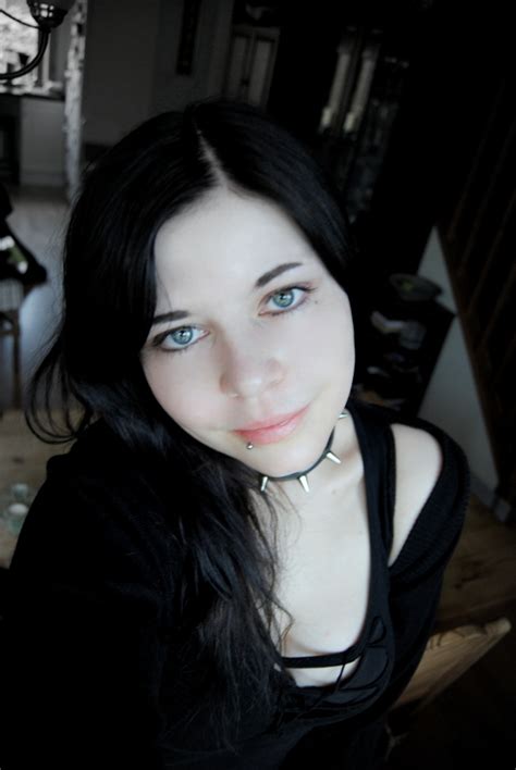 Hair dark brunette with fringe and long layers <3! Dark hair, pale skin by EserehtEllet on DeviantArt