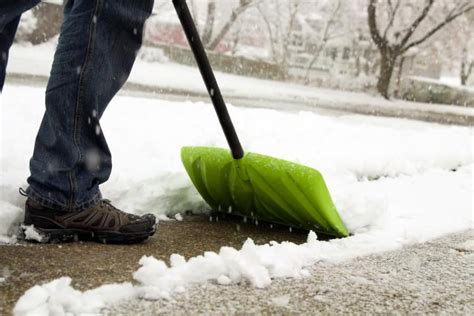 8 Tips For Safe Snow Shoveling Wellspan Health