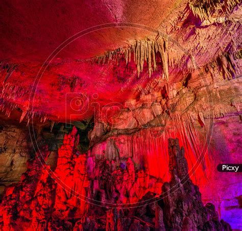 Image Of Inside Sataplia Cave Near Kutaisi Gl687965 Picxy