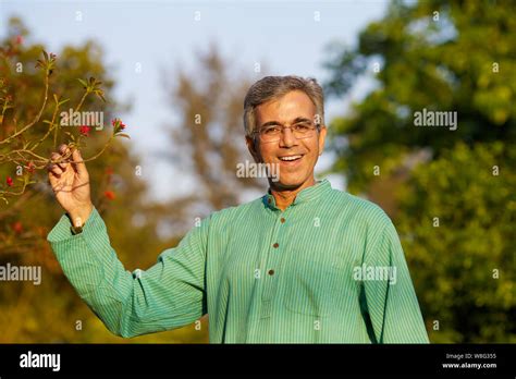 Portrait Of A Old Man Smiling Stock Photo Alamy