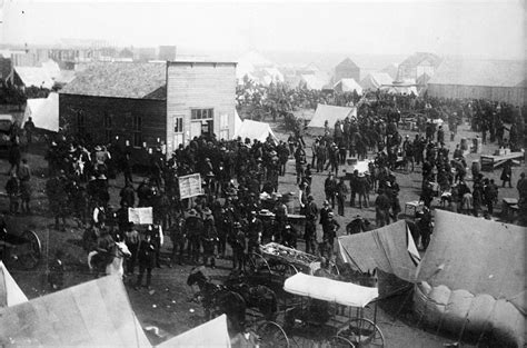 Oklahoma Land Rush Photograph By Granger