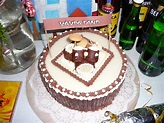 File:Birthday cake with drum kit.jpg - Wikipedia