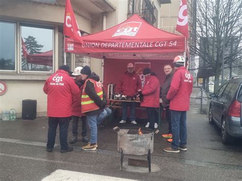 Pont Mousson La Cgt Tient Un Troisi Me Piquet De Gr Ve Devant Saint Gobain Pam Ce Mercredi