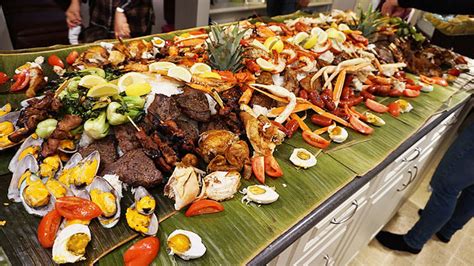 New Winnipeg Dinner Series Features Traditional Kamayan Eating With