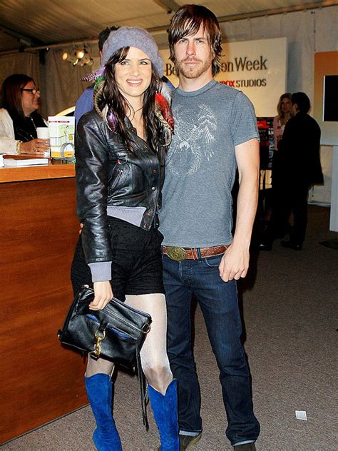Yellowjackets Star Juliette Lewis A List Dating History Revealed HELLO