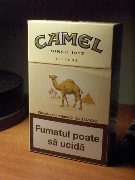 Doctors hadn't yet discovered a clear link between smoking and lung cancer, and a majority of them actually smoked cigarettes. Camel (tabaco)