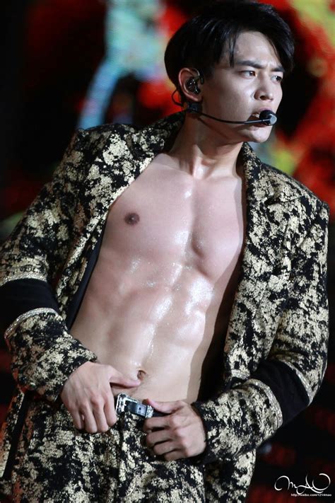 Les 35 Idoles Masculines De La K Pop Ayant Les Plus Beaux Abdominaux Selon Les Fans • Kpopnews