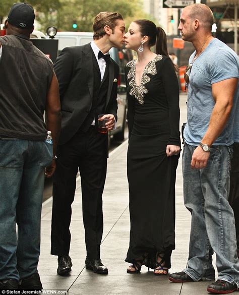 Michelle Trachtenberg Greets Gossip Girl Co Star Chace Crawford With A