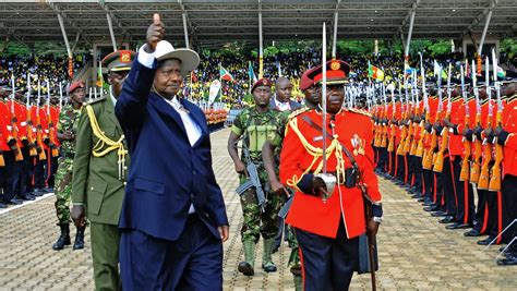 Uganda's president yoweri museveni last week promoted his son, muhoozi kainerugaba to the rank of lieutenant general, which is the second highest rank in the country's army. OUGANDA : L'ancien guérillero Yoweri Museveni va-t-il en ...
