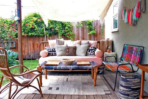 14 Outdoor Decorating Ideas For Small Spaces