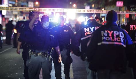 Nypd Officer Ambushed Man Who Stabbed Him In The Neck Was Shot Police
