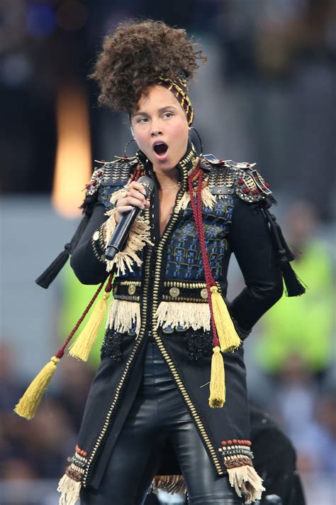 Trenutni rezultat 2:1 za milan. Alicia Keys Gives a Concert the UEFA Champions League ...