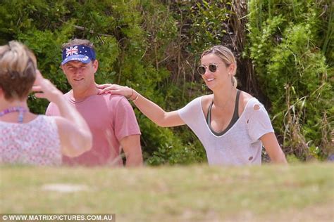 Jasmine Yarbrough Flashes Ring On Loved Up Stroll Daily Mail Online