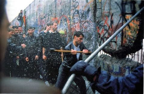 Fotos Históricas Queda Do Muro De Berlim 1989