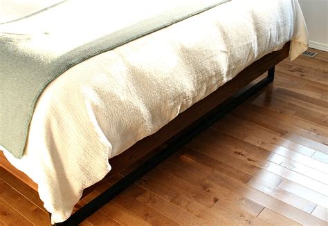 Walnut Diy Plywood Bed Frame With Welded Legs Dans Le Lakehouse