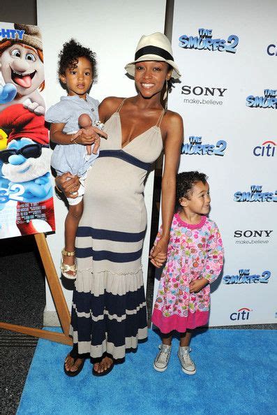 Pregnant And Lovely Yaya Dacosta Emily B Premiere