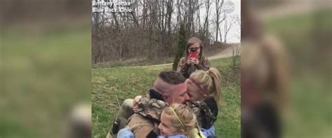 soldier surprises daughters after returning home from deployment in afghanistan abc news