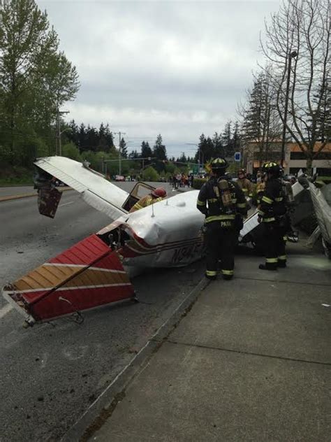 Plane Crashes On Busy Street In Washington And It Is Captured By