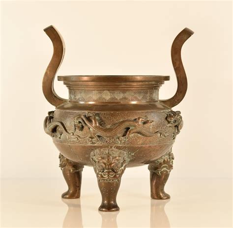51BidLive-[Chinese Bronze Censer with Chilong] | Chinese bronze, Censer, Bronze
