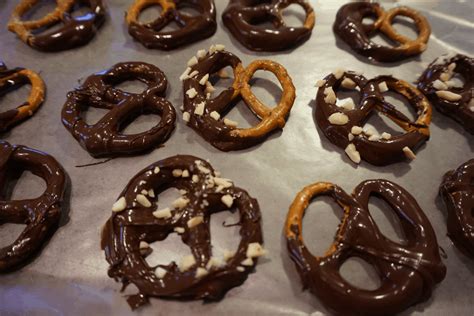 How To Make Homemade Chocolate Covered Pretzels Recipe