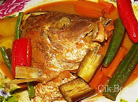 This cooking about giant sea perch fish curry.it is delicious recipe. Resepi Kari Kepala Ikan Merah Pekat - Resepi Cik Bee