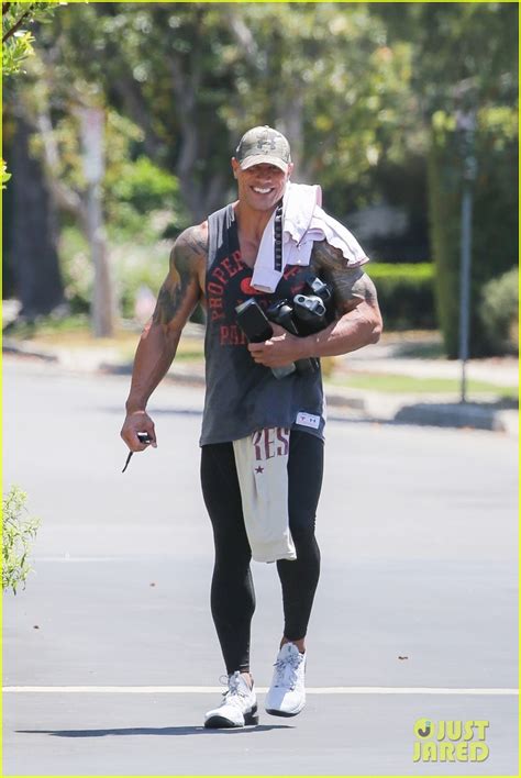 Photo Dwayne Johnson All Smiles Hitting The Gym In La Photo Just Jared