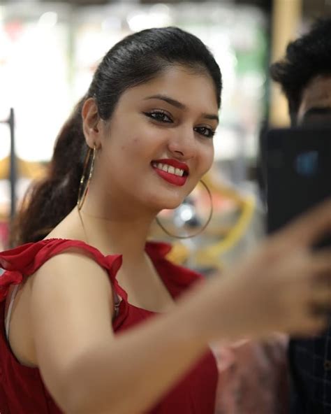 Malayalam Actress Hot Photos Gayathri Suresh Latest Selfie Photos