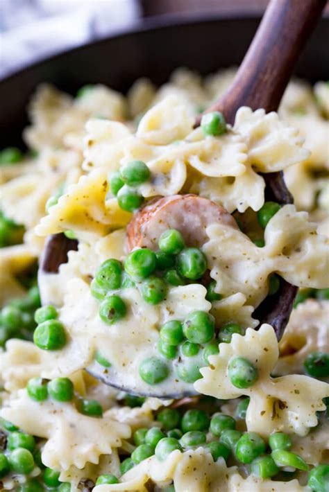 Chicken Sausage And Peas Alfredo Pesto Skillet Pasta Easy Peasy Meals