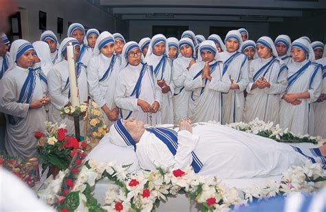 Mother Teresas Road To Sainthood