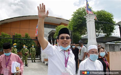 Berikut adalah senarai calon parti warisan sabah (warisan) plus bagi kerusi dewan undangan negeri (dun) sabah yang akan bertanding pada pilihan raya dun hujung bulan ini yang diumumkan oleh presiden warisan datuk seri mohd shafie apdal, di sini, hari ini. Calon Warisan hormat Hajiji sebagai bapa saudara, tapi ...