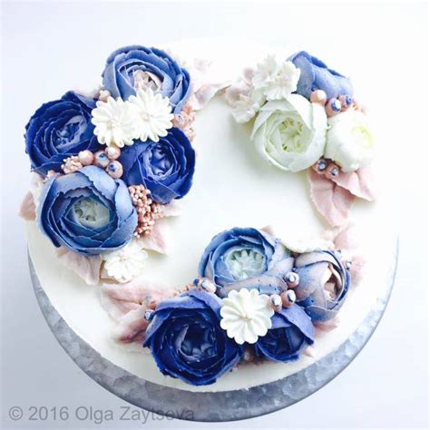 Buttercream Blue Roses Wreath Cake Cakesdecor