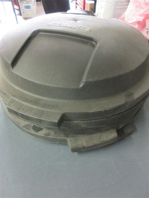 5 Rubbermaid Roughneck Lids Only Fit 2620 Brute Garbage Cans