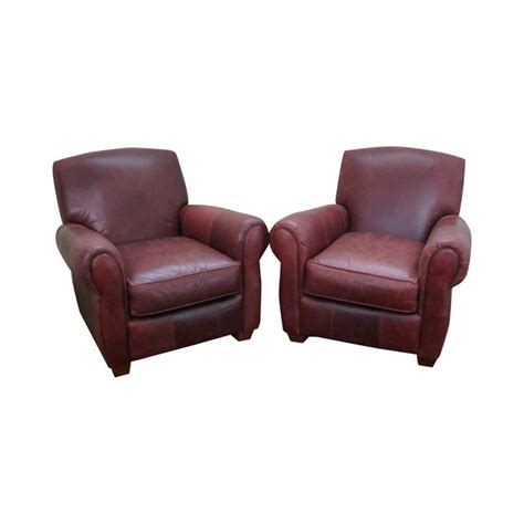 We are delighted to offer for sale this stunning postbox red leather georgian porters wingback armchair, circa 1780. Bauhaus Vintage Red Leather Club Chairs - A Pair | Chairish