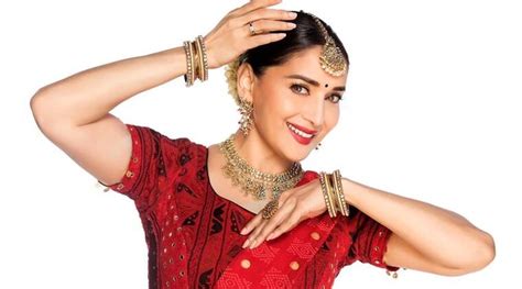 Madhuri Dixit To Conduct Free Online Dance Classes During Lockdown