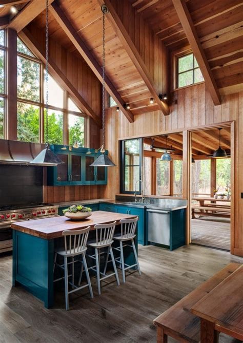 16 Striking Rustic Kitchen Interiors That Will Steal Your Gaze