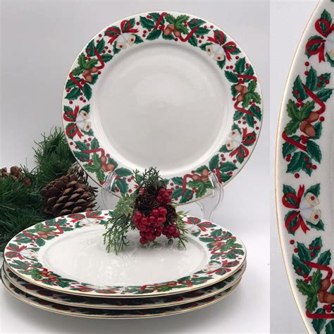 Vintage Christmas China Dinner Plates Set Of 4 Royal Majestic Holiday