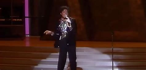 Michael Jackson Doing The Moonwalk
