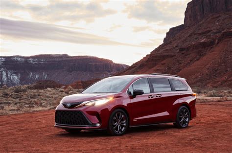 2022 Toyota Sienna Xle Plus Package