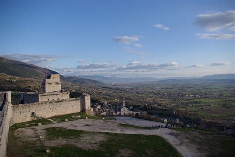 Fileassisi Rocca Maggiore Bw 6 Wikimedia Commons