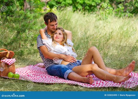Young Couple On Picnic Stock Image Image Of Green Happiness 32832495