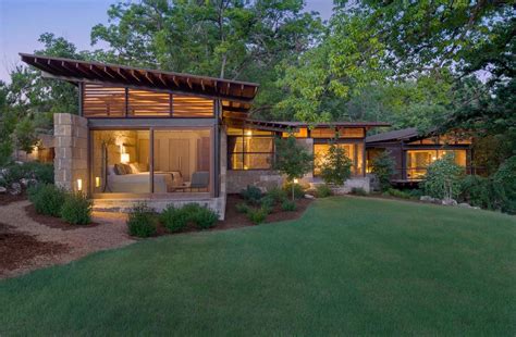 Texas Hill Country Ranch Home Offers A Waters Edge Retreat Modern