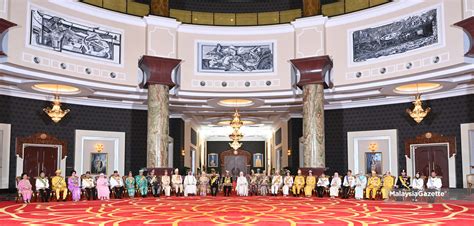Oil painting on canvas size: LENSA Istiadat Pertabalan Yang di-Pertuan Agong ke-16 #Al ...