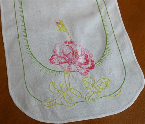 Table Runner Hand Embroidered Vintage Flowers Pink Green Etsy Crochet