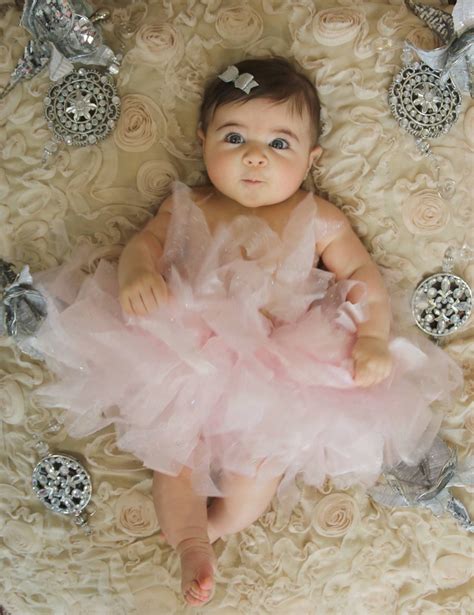 4th Month Photoshoot Baby Girl Pictures Spring Theme Monthly Baby