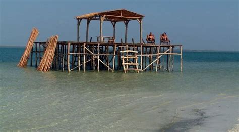 Rp.15.000 per orang buka tutup: 10 Pantai di Sidoarjo yang Cocok Buat Liburan Keluarga